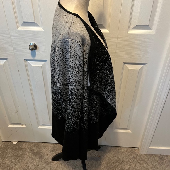 Contemporarie size L cardigan - Picture 9 of 14